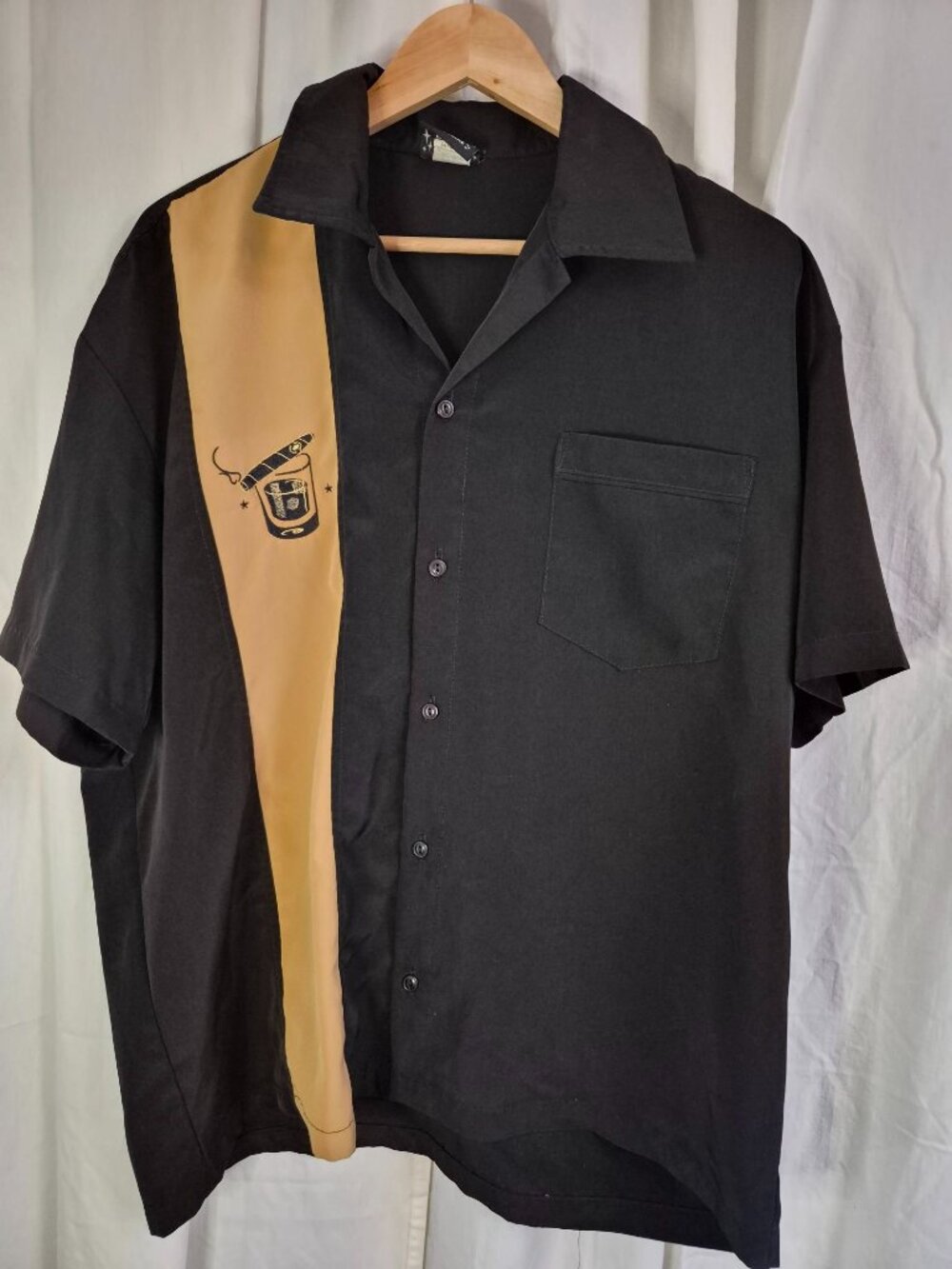 Be Retro Large Black Classic Embroidered Vintage USA Cigar Drink Button Up Top